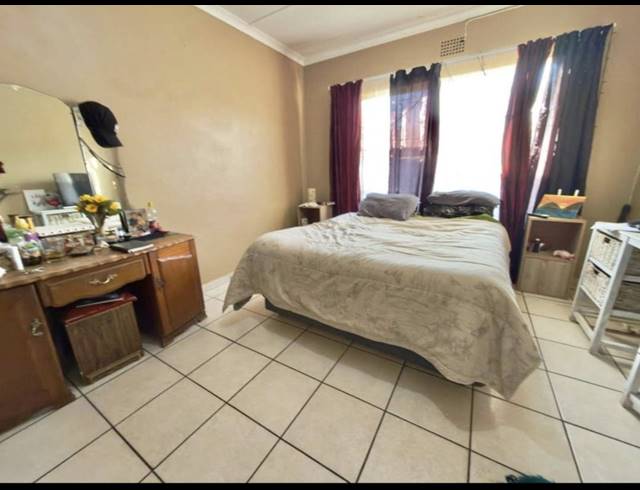 3 BEDROOM HOUSE FOR SALE IN MINNEBRON